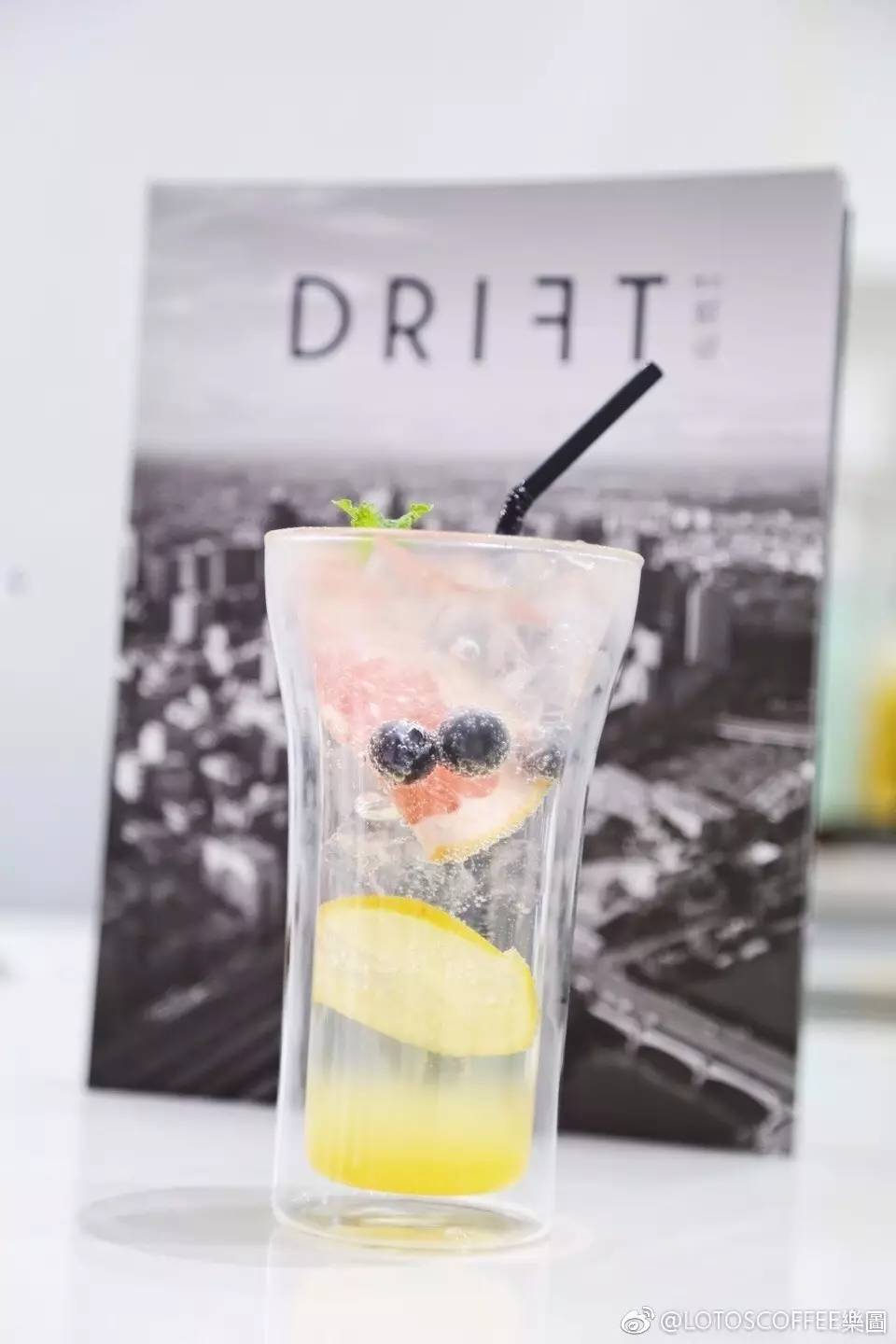 盛夏时光,相遇在菱角湖街角的北欧冷情咖啡店