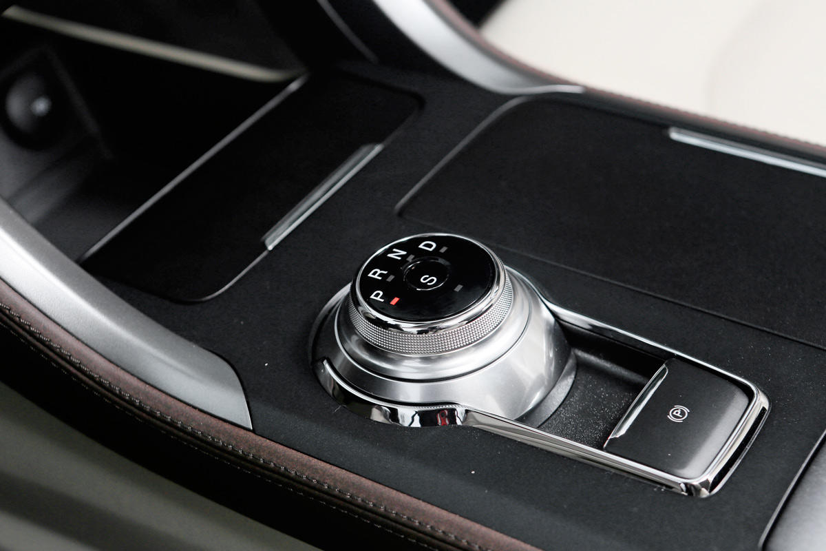 蒙迪欧豪华亮点,福特蒙迪欧最新款高速试驾