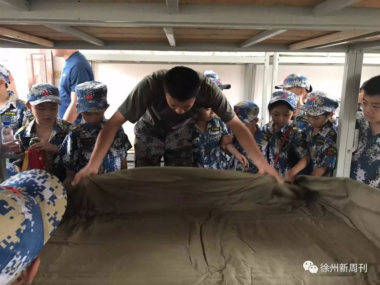 菲菲老师直播军事夏令营篝火晚会,莫干山儿童夏令营篝火晚会2021