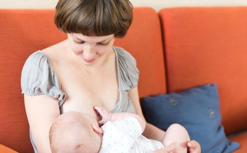 三个月宝宝大口吐奶怎么回事,三个月宝宝大口大口吐奶怎么回事