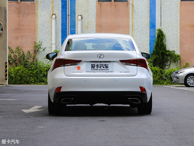 外观运动内饰科技感强雷克萨斯nx,新款雷克萨斯颜值爆表