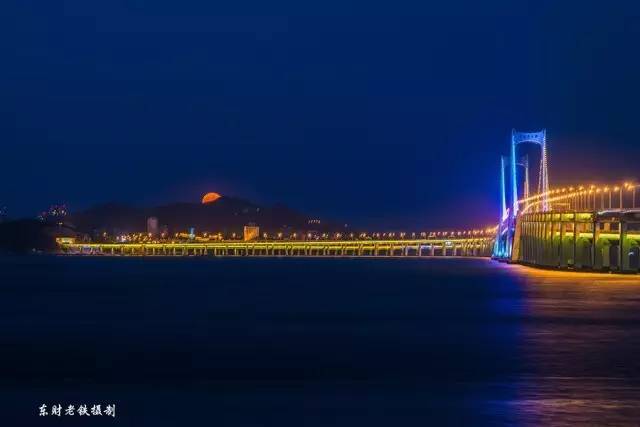 大连黑石礁异域风情街简介,旅大印象黑石礁店菜单