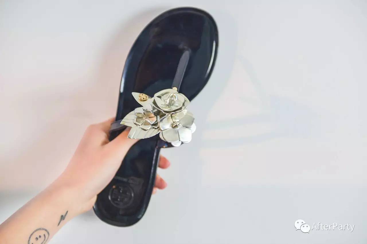 好看又耐穿的凉鞋推荐,世界上最漂亮的女士凉鞋