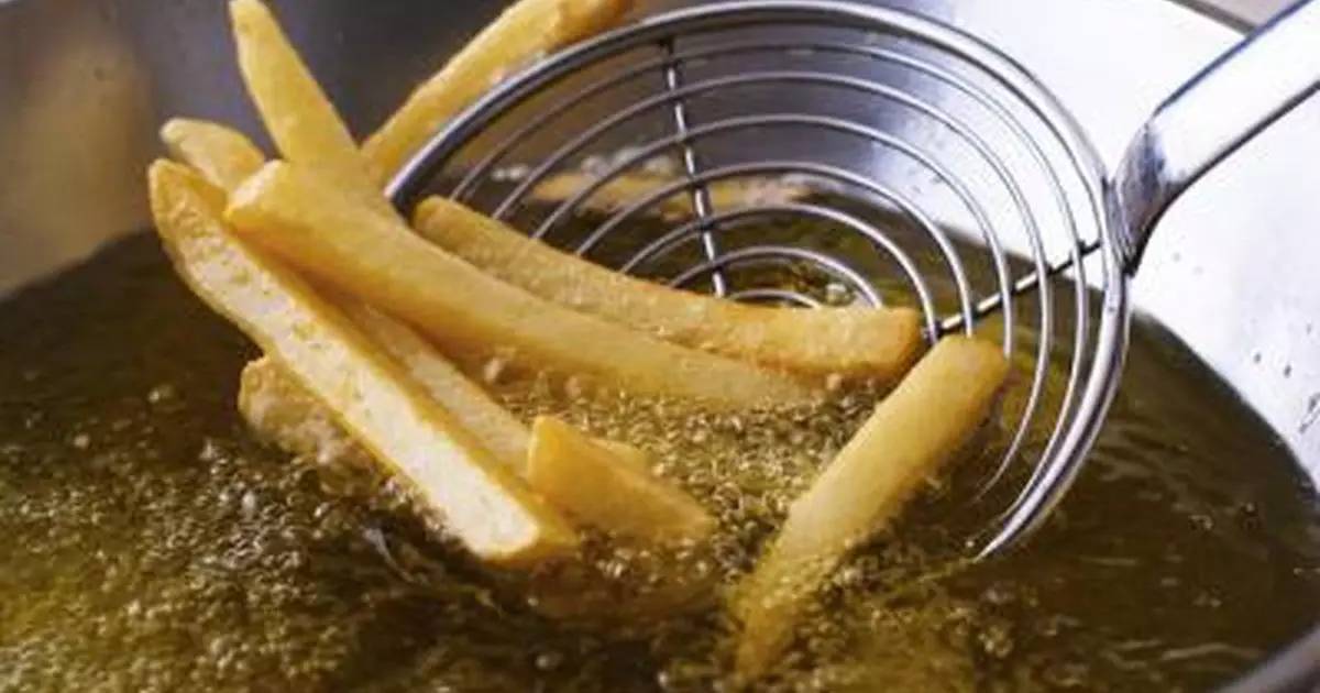 超人读报｜60款香港市售食用油普遍中招，你可能没吃过但是里面的物质八成在你锅里