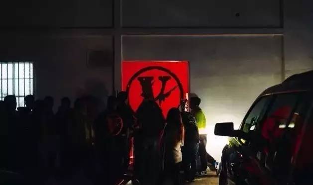 橙色大V+小闪电保你炸街没商量｜型不型