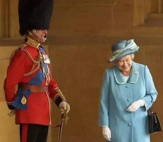 论洗白渣男，我只服死要面子的英国王室