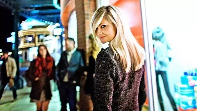 逛美国购物中心,美国购物中心漫步