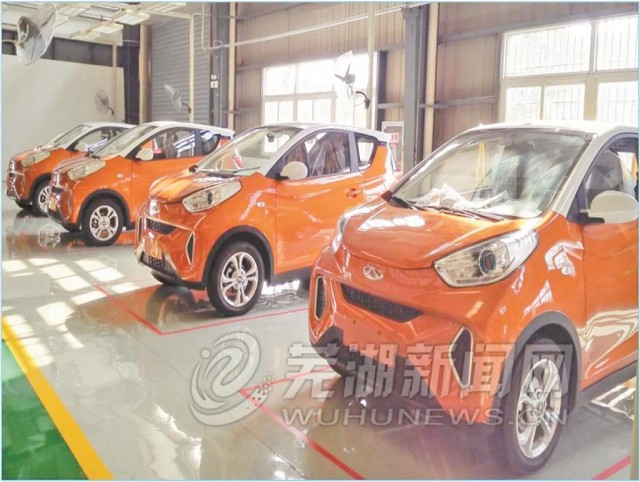 机器人新能源汽车,机器人新能源设备