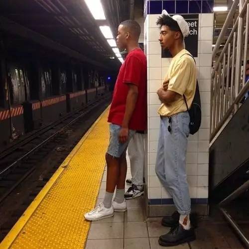 牛仔短裤怎么穿好看,牛仔短裤怎么穿比较好看