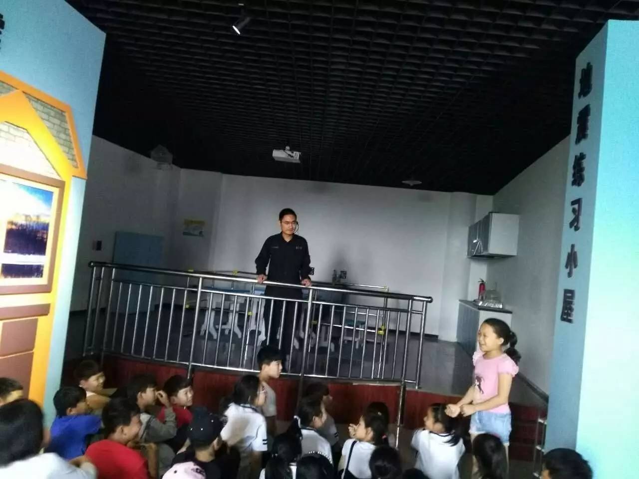 快乐童年放飞梦想诗歌,快乐校园梦想起航