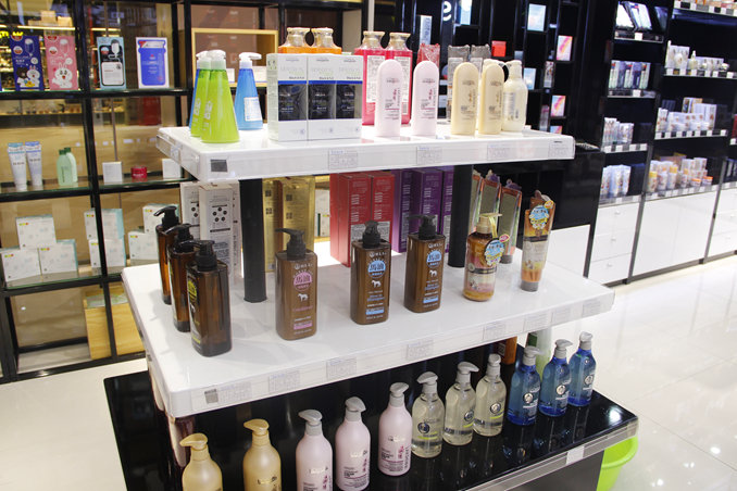 西安化妆品店排名前十名,西安哪家的美妆店好