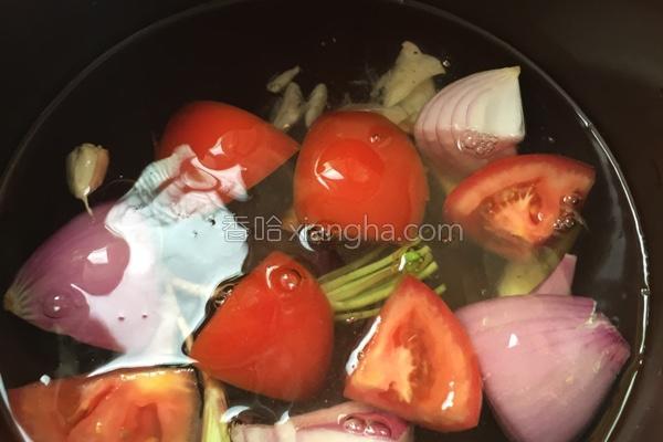 泰式萝卜鸡脚,蘑菇萝卜鸡汤