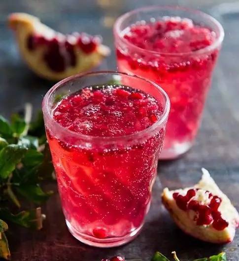 石榴甘甜多汁的原因有哪些,石榴颗粒饱满鲜美多汁