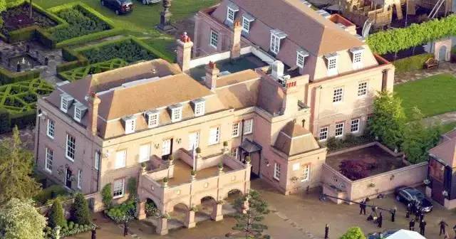 贝克汉姆探访贫困家庭,贝克汉姆17万房子