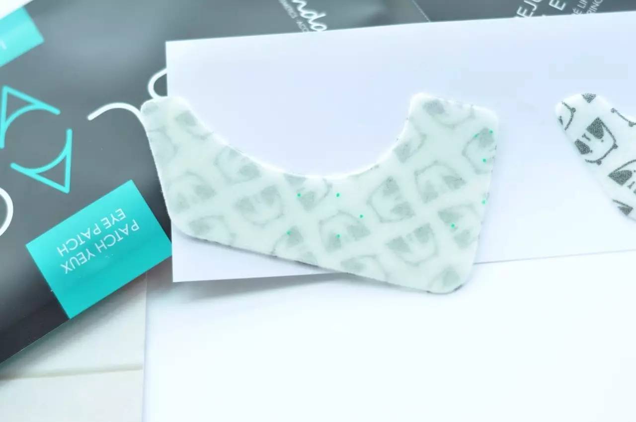 她做了一款不会花妆的眼膜,连陆毅、杜海涛都在用