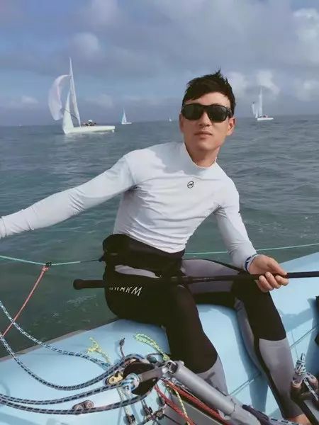 杭州两位男生拿下全运会金牌,骄傲获奖