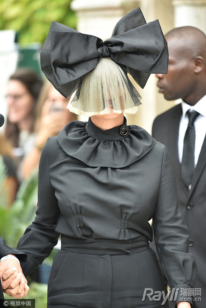 躲镜头的女星,躲镜头迪丽热巴