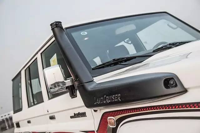 lc76原装前杠绞盘,丰田lc76带涉水喉和绞盘的价格