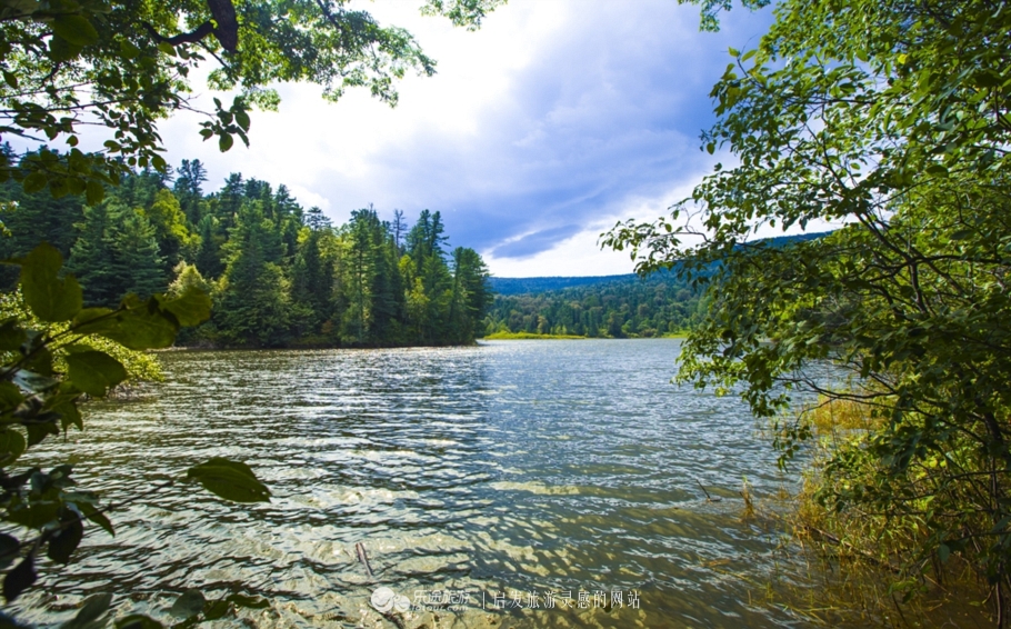 镜泊湖火山口免费景点,探秘火山