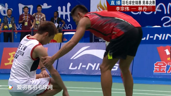 林丹打吐安赛龙,林丹打到李宗伟抽筋