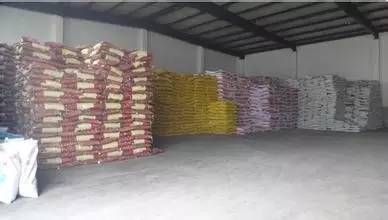 肥料结块是起反应吗,肥料结块砸碎还会结块吗