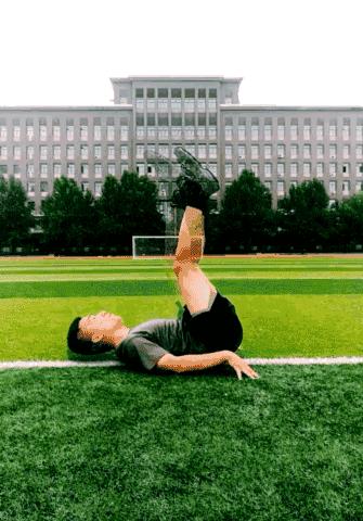 怎么练成军人的身材,军人身材怎么练