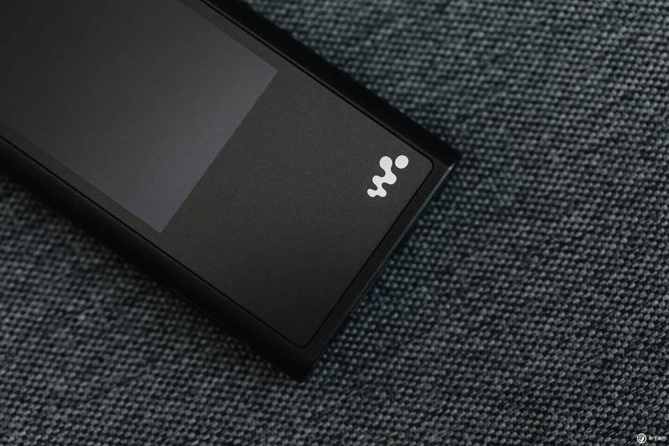 索尼nw-a306和zx300a哪个好,索尼walkmannw-e393