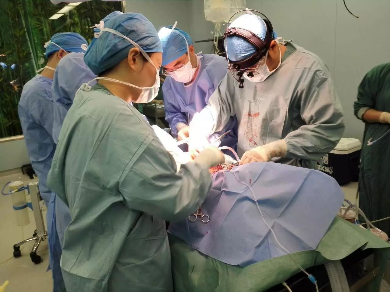 腰椎间盘突出微创案例,20年前的腰椎间盘微创手术