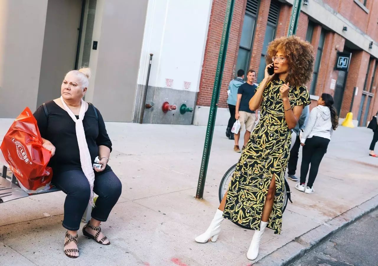 我算过了｜这个只有9件单品的「胶囊衣橱」去时装周街拍一礼拜没问题~