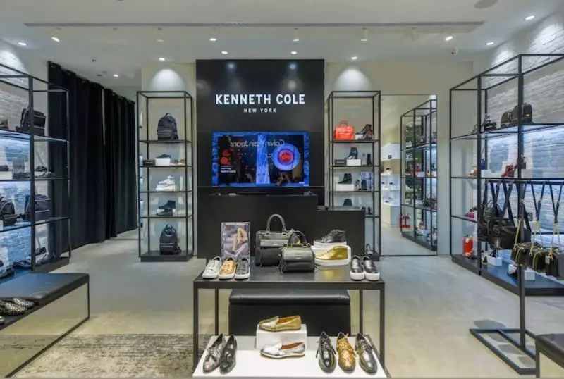 诚意满满｜OliviaPalermo、MirandaKerr都在穿的小白鞋终于入驻中国啦，这次居然还带来了新朋友！