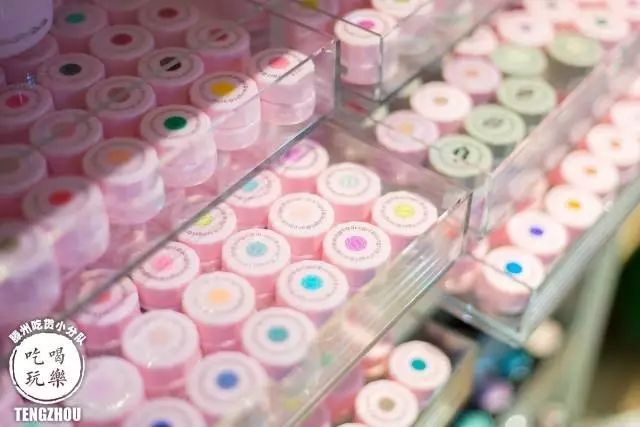 这次探店！我们瞄准了一家能让你少女心炸裂的美甲店