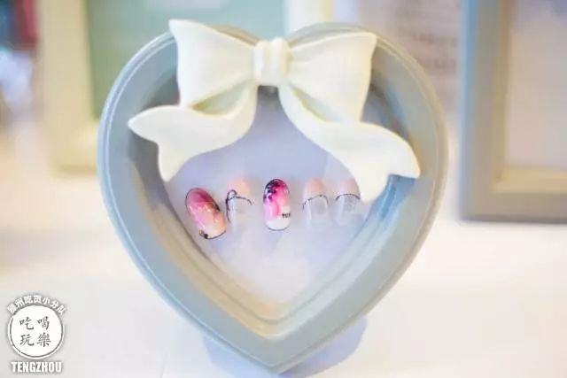 这次探店！我们瞄准了一家能让你少女心炸裂的美甲店