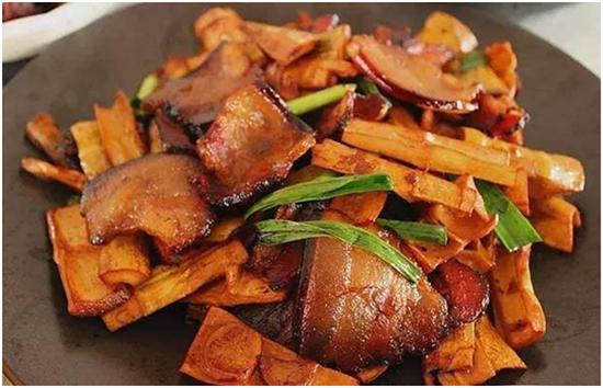 踏秋之旅,宝兴东拉山大峡谷红叶