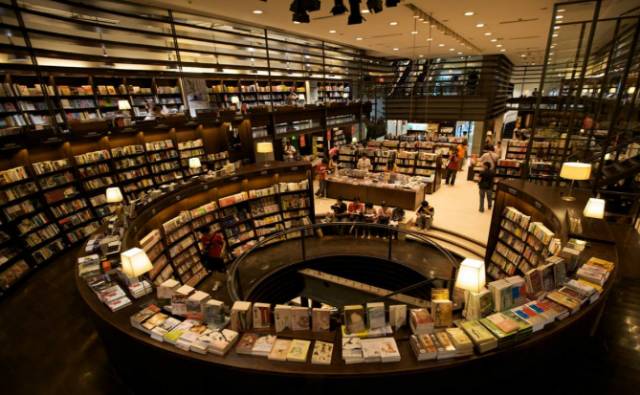 乐游｜国庆不出门的，来沈阳这些最美看书圣地，装文艺，玩自拍，看猫咪……都能满足你~