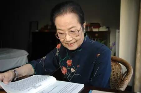 她坚持吃素90年,老人吃素活了103岁