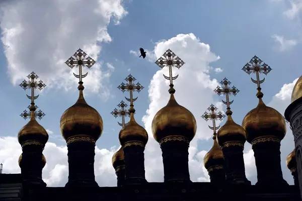 不止眼前的苟且还有远方的苟且,生活不止眼前的苟且还有远方英文