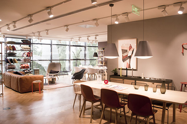 我们逛了逛HAY在北京的体验店，没想到长这样