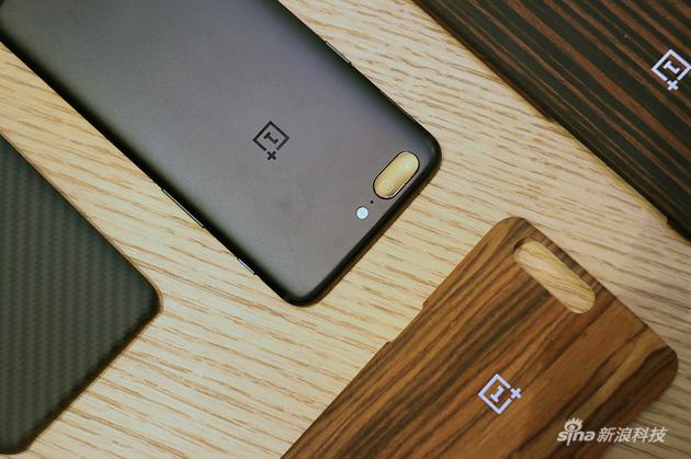 一加五顶配,一加5t2999就只有黑色吗