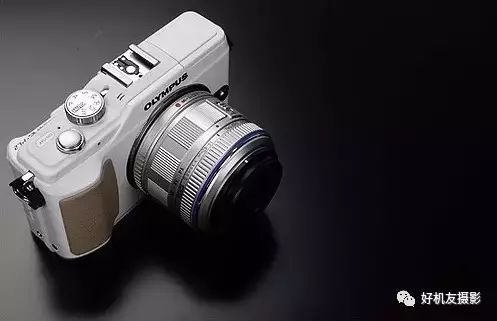 微单单反还有什么,单反与微单哪个更耐摔
