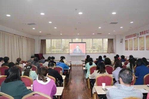 领航·倾听｜新思想引领新征程！各地妇联组织热议学习贯彻习*平近**新时代中国特色社会主义思想