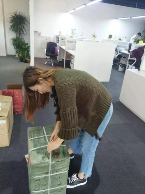 哈市市民三年网购消费调查显示：网购头名年年变今年偏爱护肤品