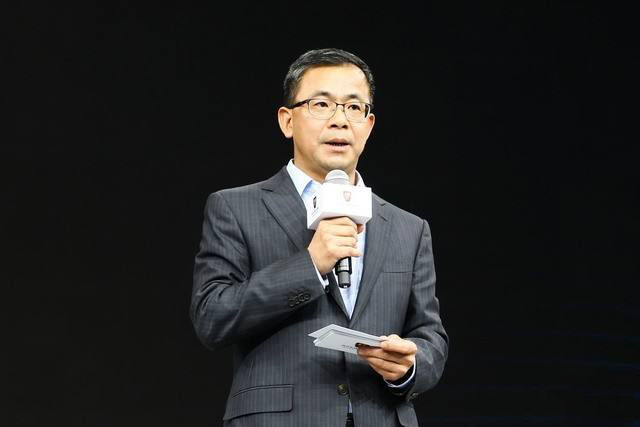 重塑名爵王晓秋成败论英雄