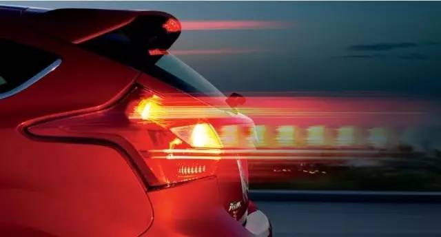 年检灯光不过怎么处理,灯光不够亮年审过不了