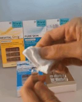 神奇安瓶算是目前最火的网红,珀莱雅保龄球安瓶拔草