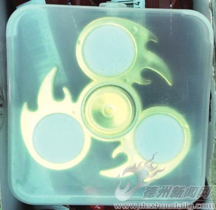 危险玩具“指尖陀螺”入侵校园多为“三无产品”存在安全隐患