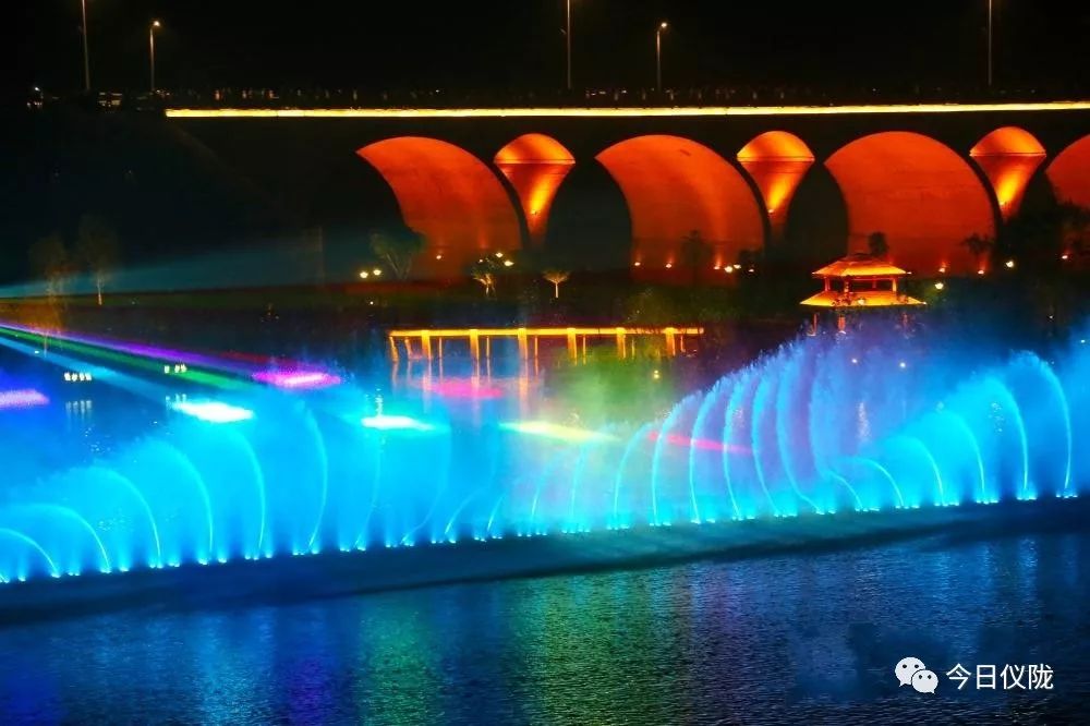 一座幸福感爆棚的滨江小城,一座山清水秀的幸福小城