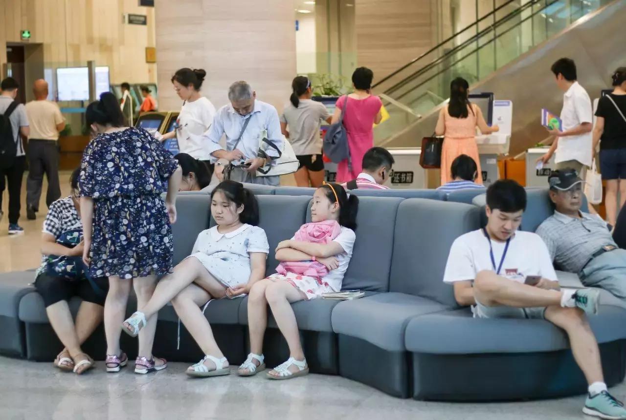 湖北省图书馆在哪里休息,省图书馆武汉怎么预约