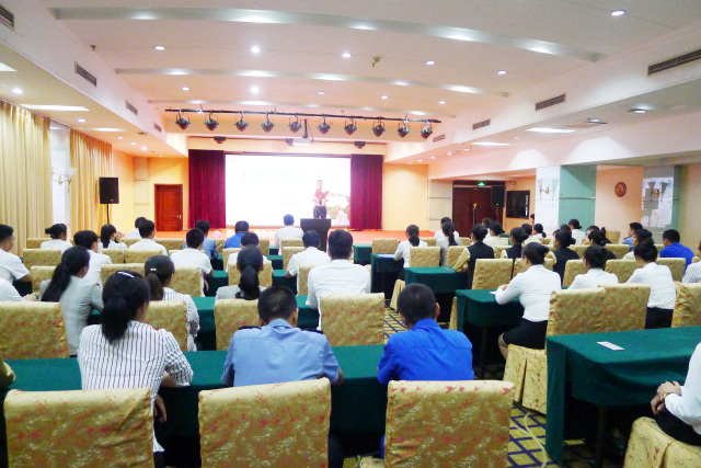 「大美许昌」瑞贝卡人以微笑服务演绎真情故事，温暖、感动……