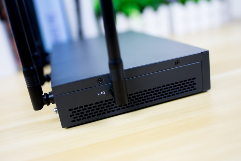 飞鱼星1200m路由器评测,飞鱼星电信千兆路由横评