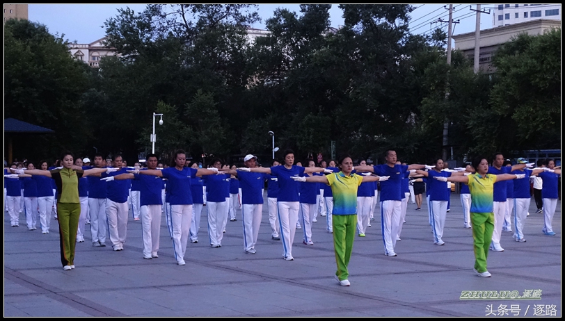 僵尸舞教程佳木斯健身操第二套,佳木斯僵尸舞快乐舞步健身操